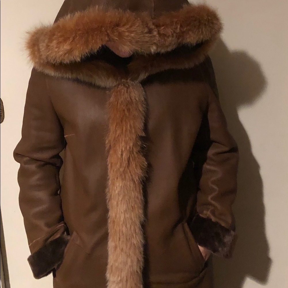 Coat with fur